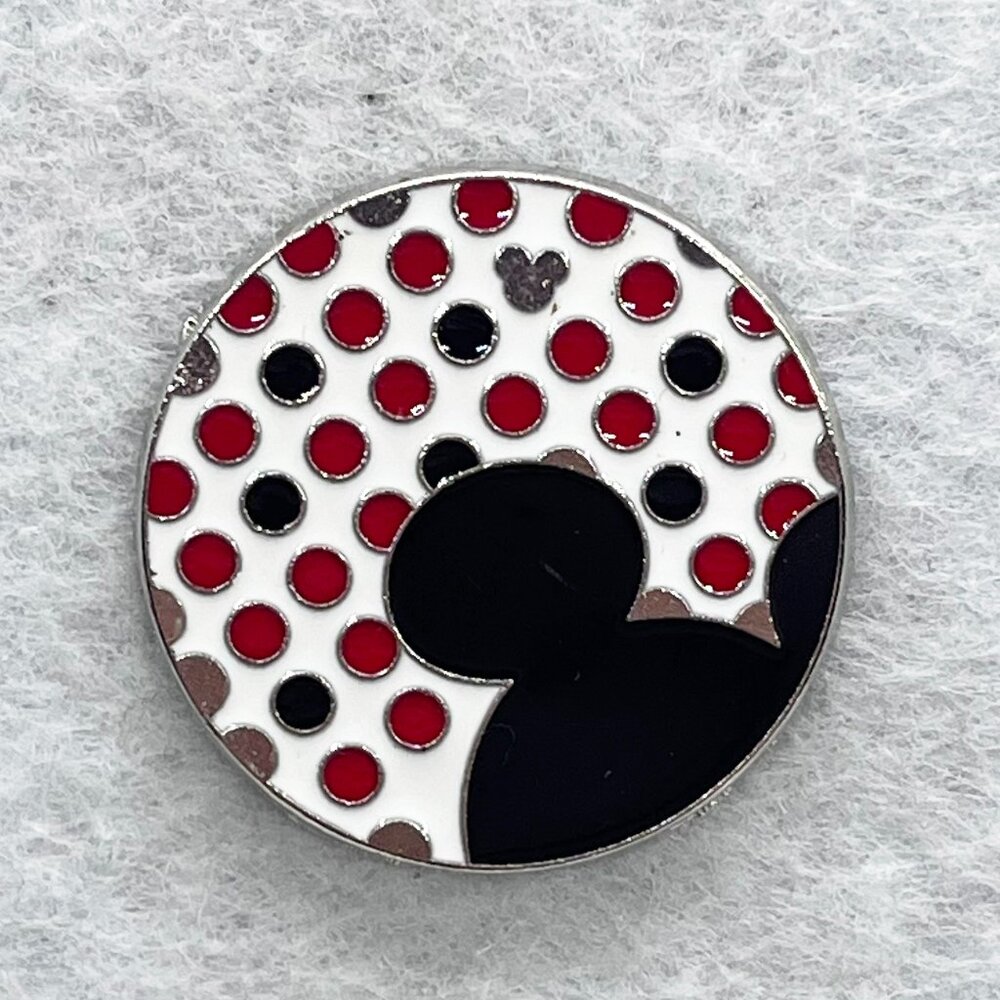 🔮 5/$25 Disney Mickey Red And Black Dots Pin‎